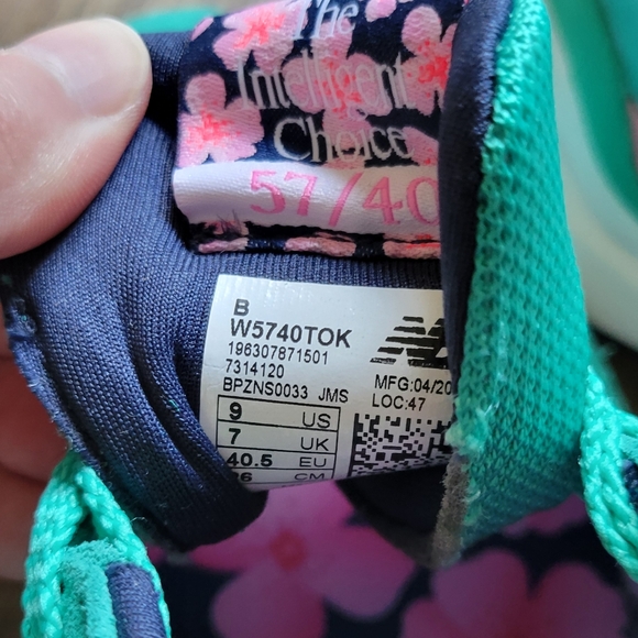 New Balance 57/40 Emerald Sky/Natural Indigo/Bubble Gum Sneakers - Picture 12 of 12